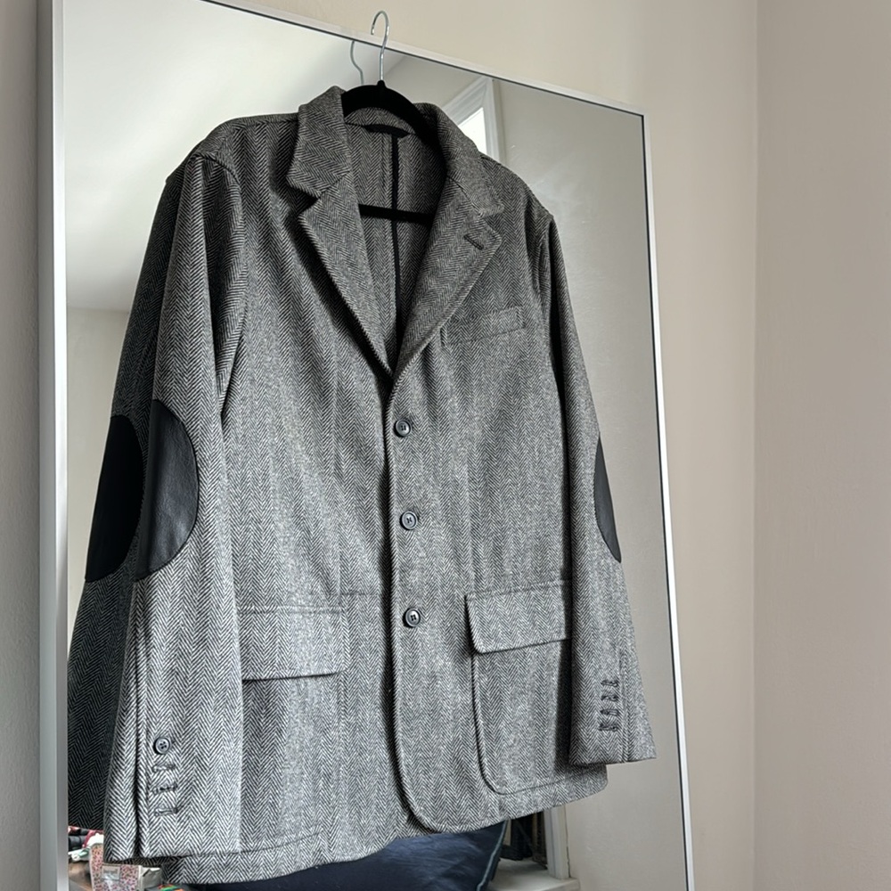 🩶🖤 Vintage wool herringbone blazer with elbow patches